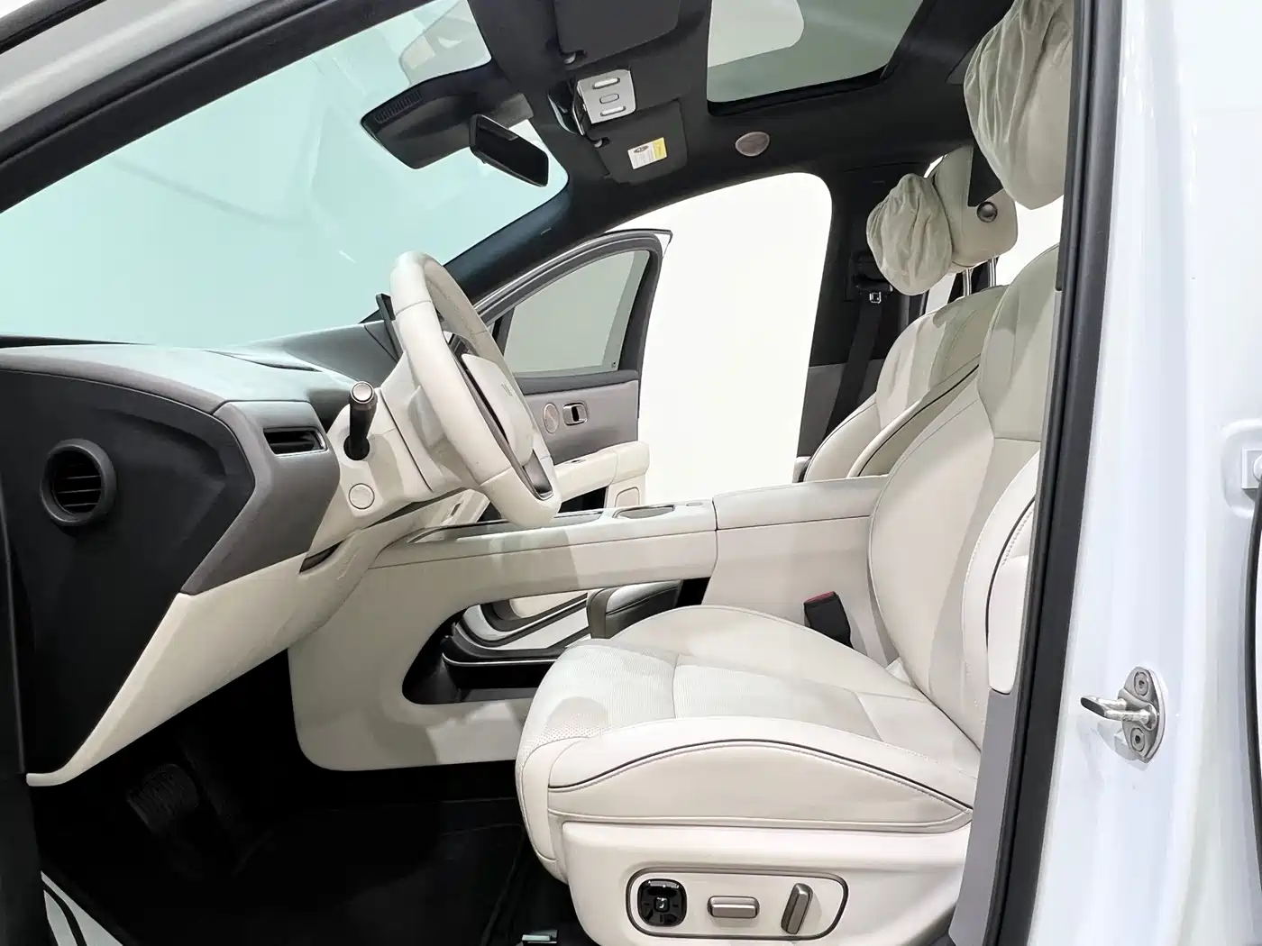 Фото 7 - Li Auto i6