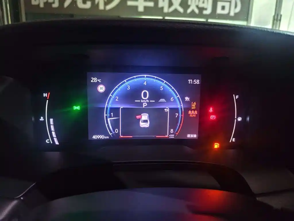 Фото 9 - Toyota Camry