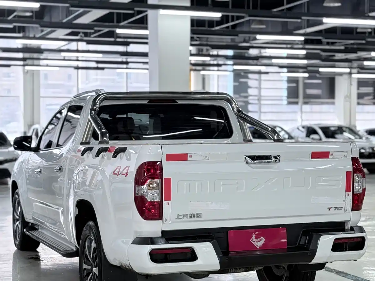 SAIC MAXUS CHASE T70