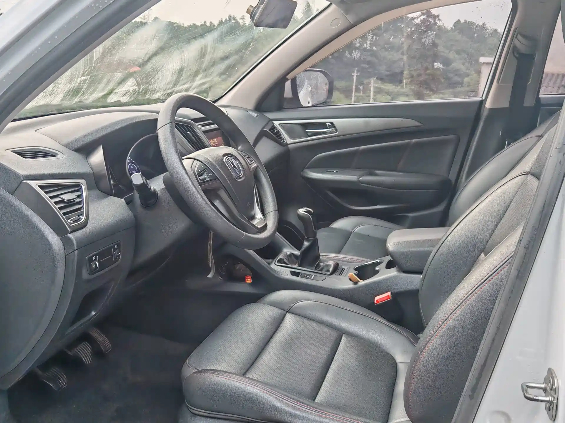 Фото 9 - Changan CS75