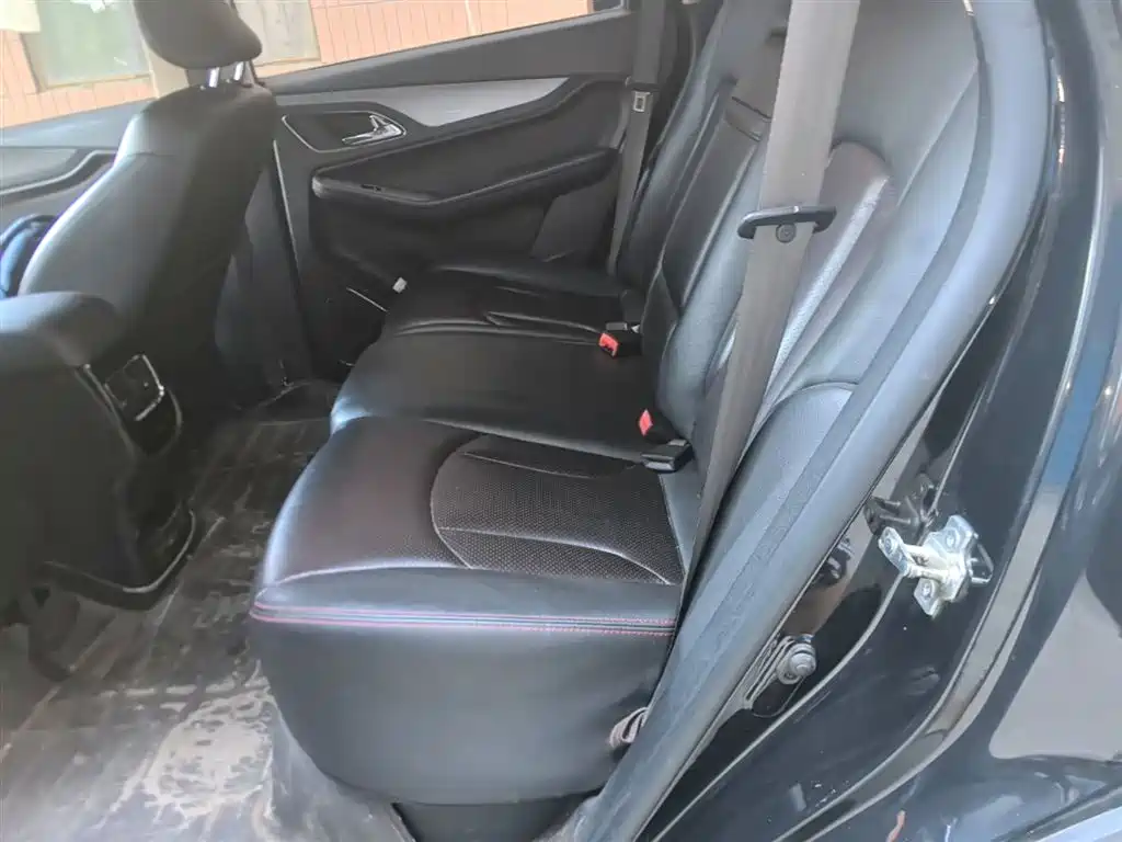 Baojun 560 2017 2016 1.8L Manual Luxury