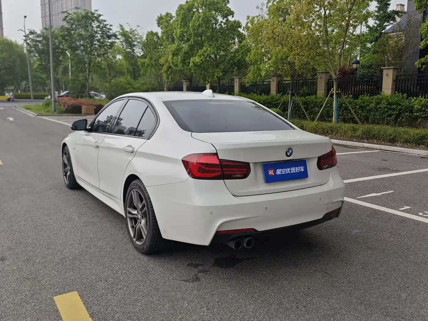 BMW 3 Series 2018 330i M Sport Black Night Edition фото 13