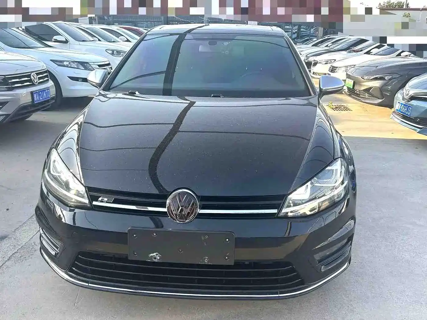 Photo 2 - Volkswagen Golf