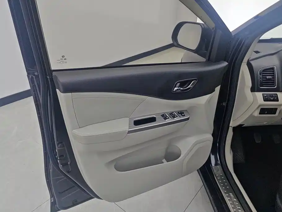 Dongfeng Fengxing Fengxing S500 2017 2017 1.5L Manual Luxury