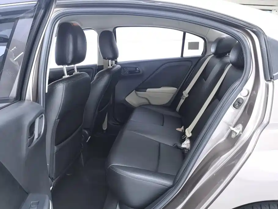 Honda Greiz 2018 2016 1.5L CVT Classic Edition