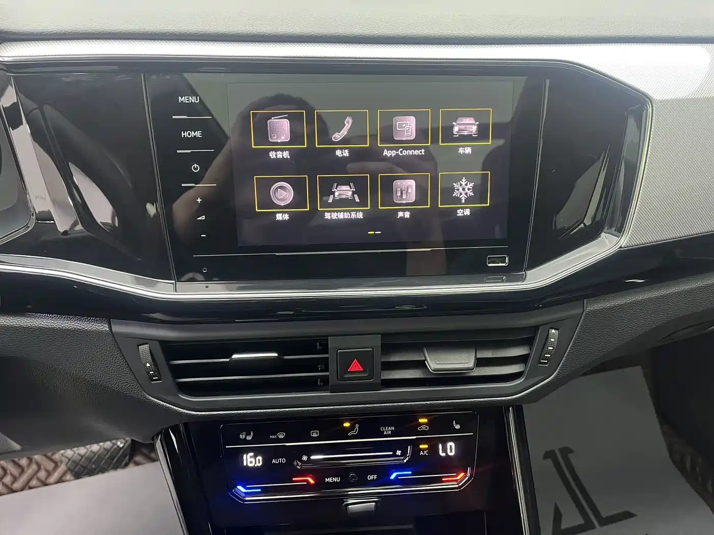 Volkswagen Tayron 2021 280TSI 2WD Luxury Smart Connect фото 13