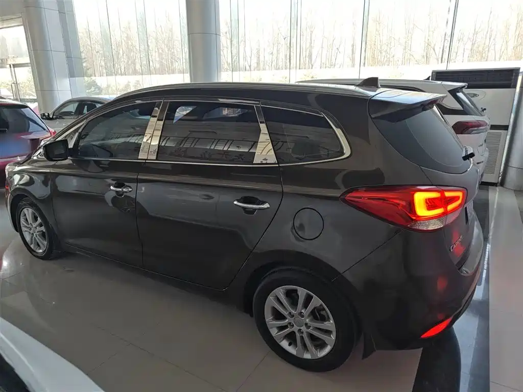 Kia Carens 2013 2.0L 7-Seat Auto Luxury China IV фото 4
