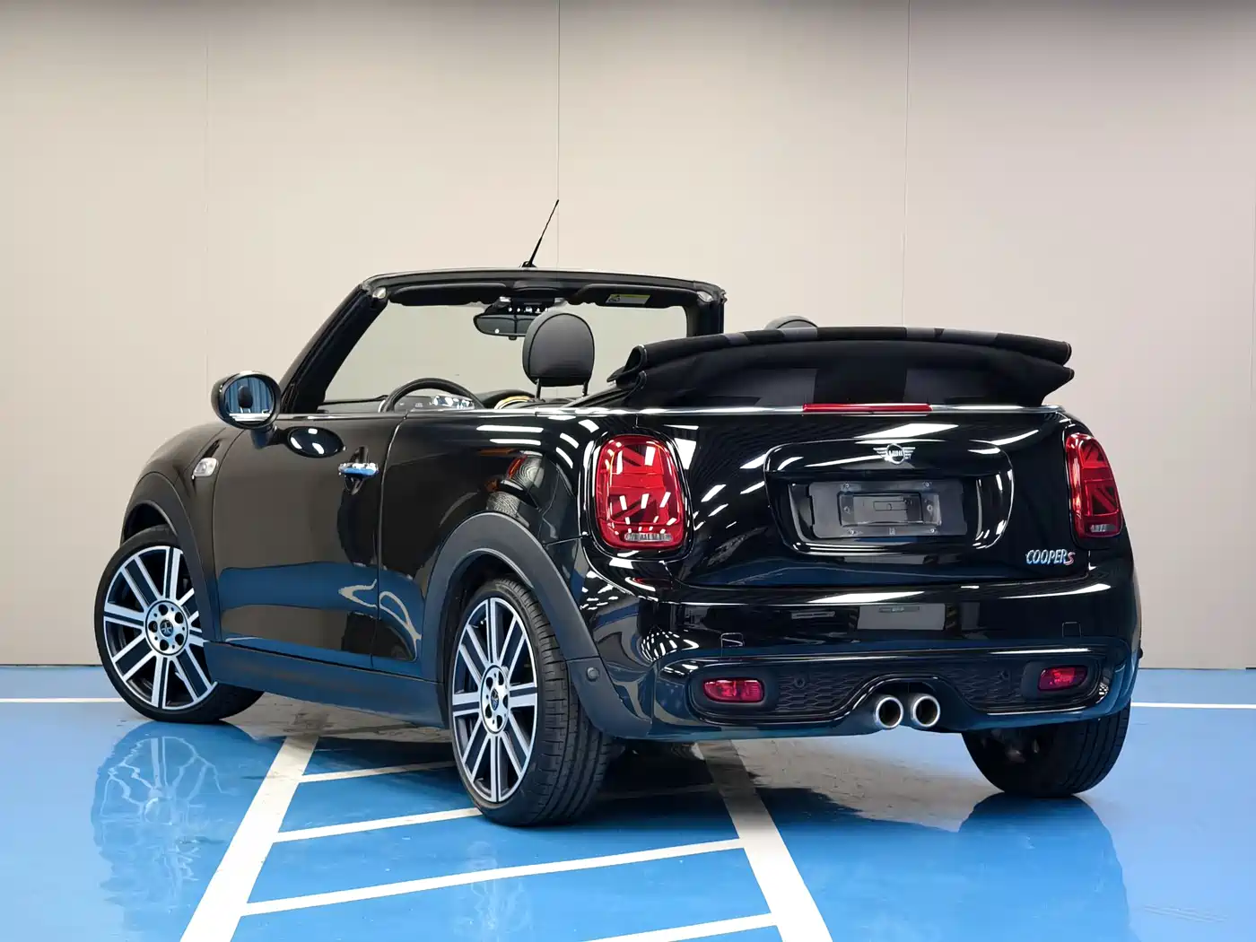 MINI 2021 2.0T COOPER S CABRIO Caribbean Blue Collector's Edition фото 6