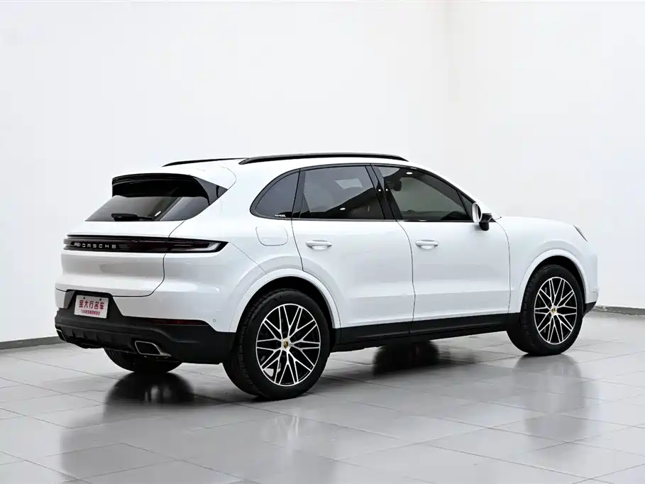 Porsche Cayenne New Energy 2024 Cayenne E-Hybrid 2.0T фото 7