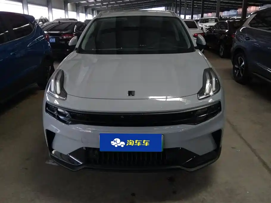 Lynk & Co 06 EM-P 2022 PHEV 84KM Range Pro фото 2