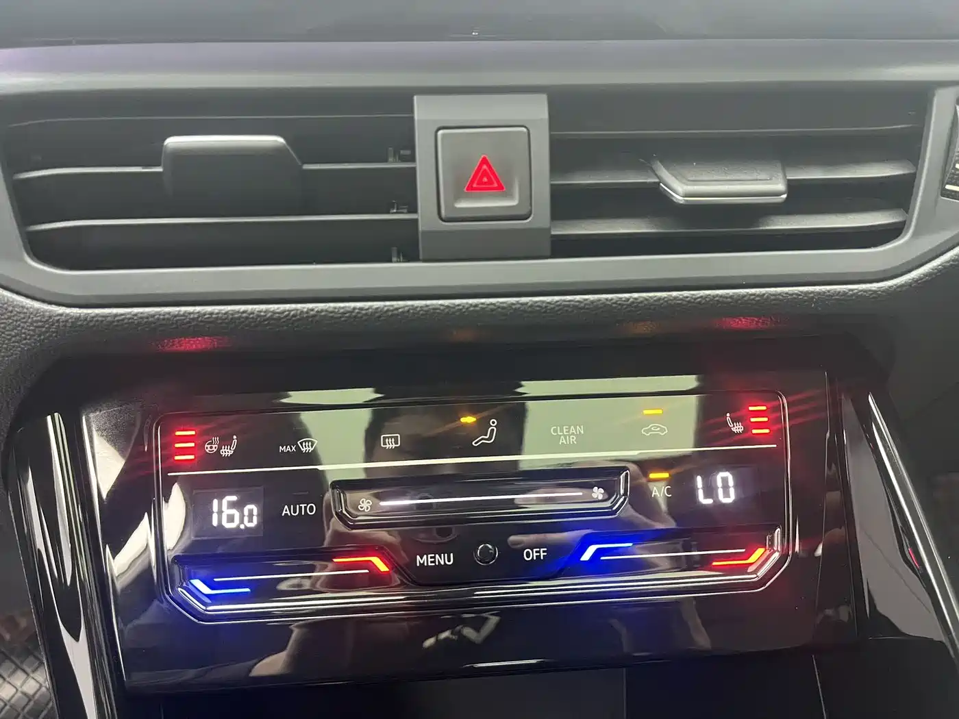 Volkswagen Tayron 2021 280TSI 2WD Luxury Smart Connect фото 14