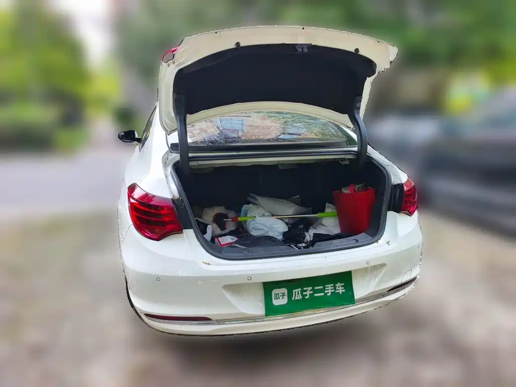 GAC Trumpchi Trumpchi GA6 2018 2016 235T DCT Elite Edition