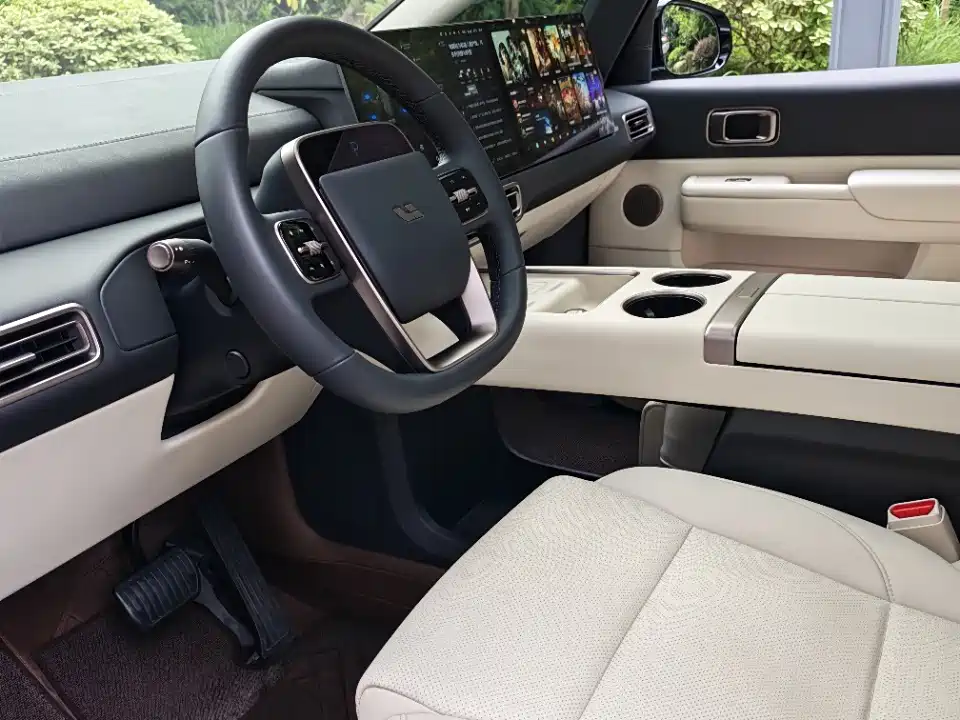 Li Auto MEGA 2025 2025 Model Home Family Special Edition