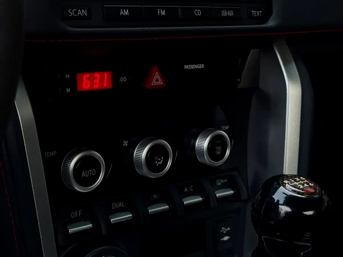 Subaru BRZ 2020 2.0L Manual type-RS фото 13