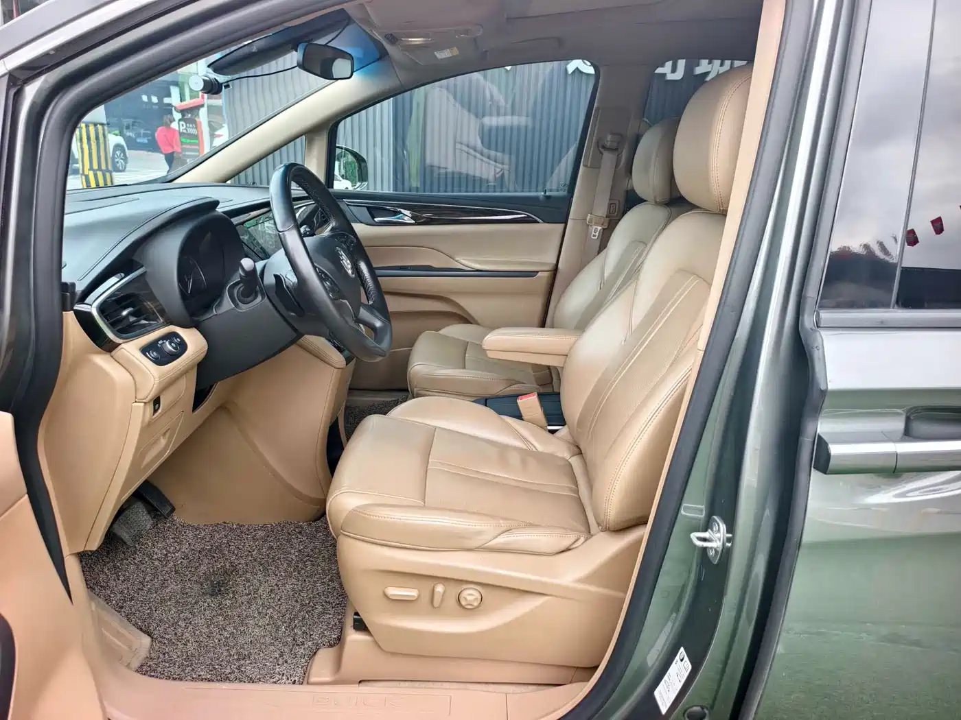 Buick GL8 2017 ES 28T Luxury China V фото 8