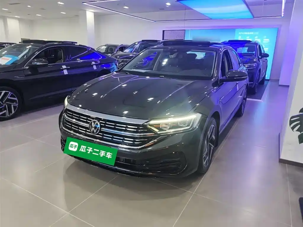 Volkswagen Sagitar 2023 300TSI DSG Surpassing Edition