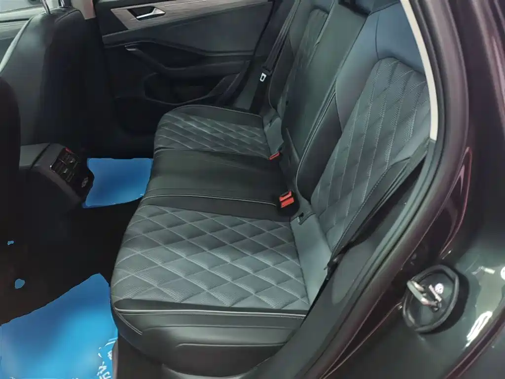 Volkswagen Sagitar 2023 300TSI DSG Surpassing Edition фото 17