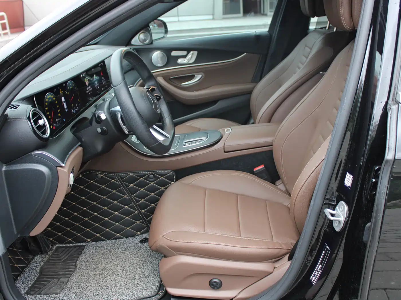 Mercedes-Benz E-Class 2022 E 300 L Sport Luxury фото 6