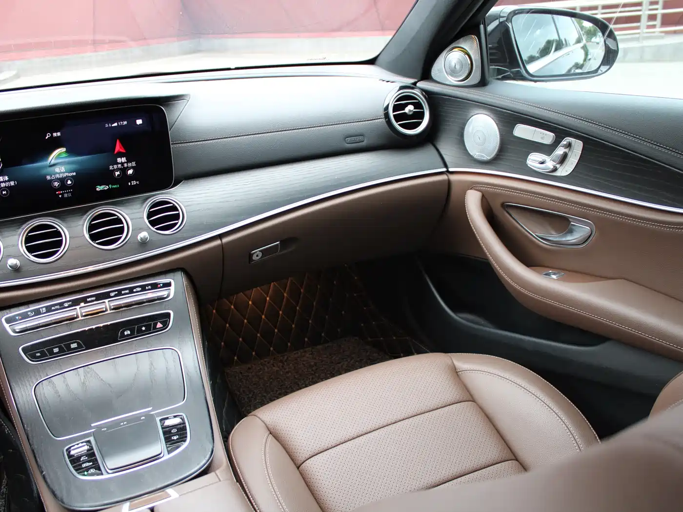 Mercedes-Benz E-Class 2022 E 300 L Sport Luxury фото 16