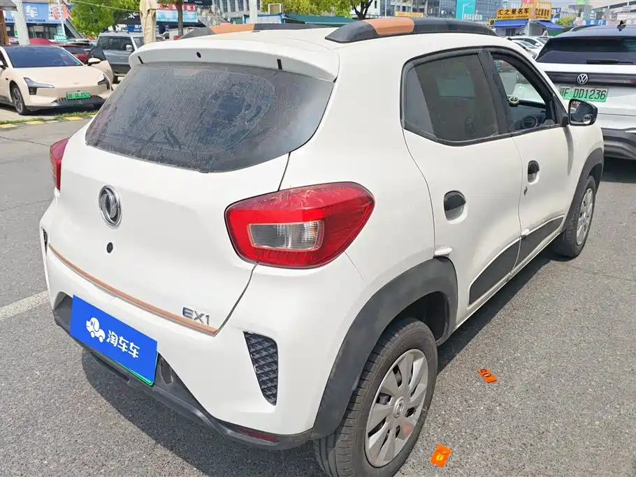 DONGFENG EX1