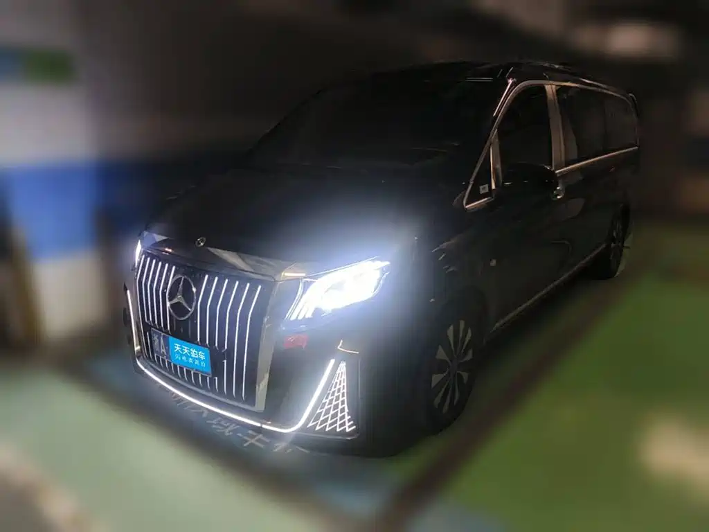 Mercedes-Benz Vito 2023 2.0T Elite 7-Seater