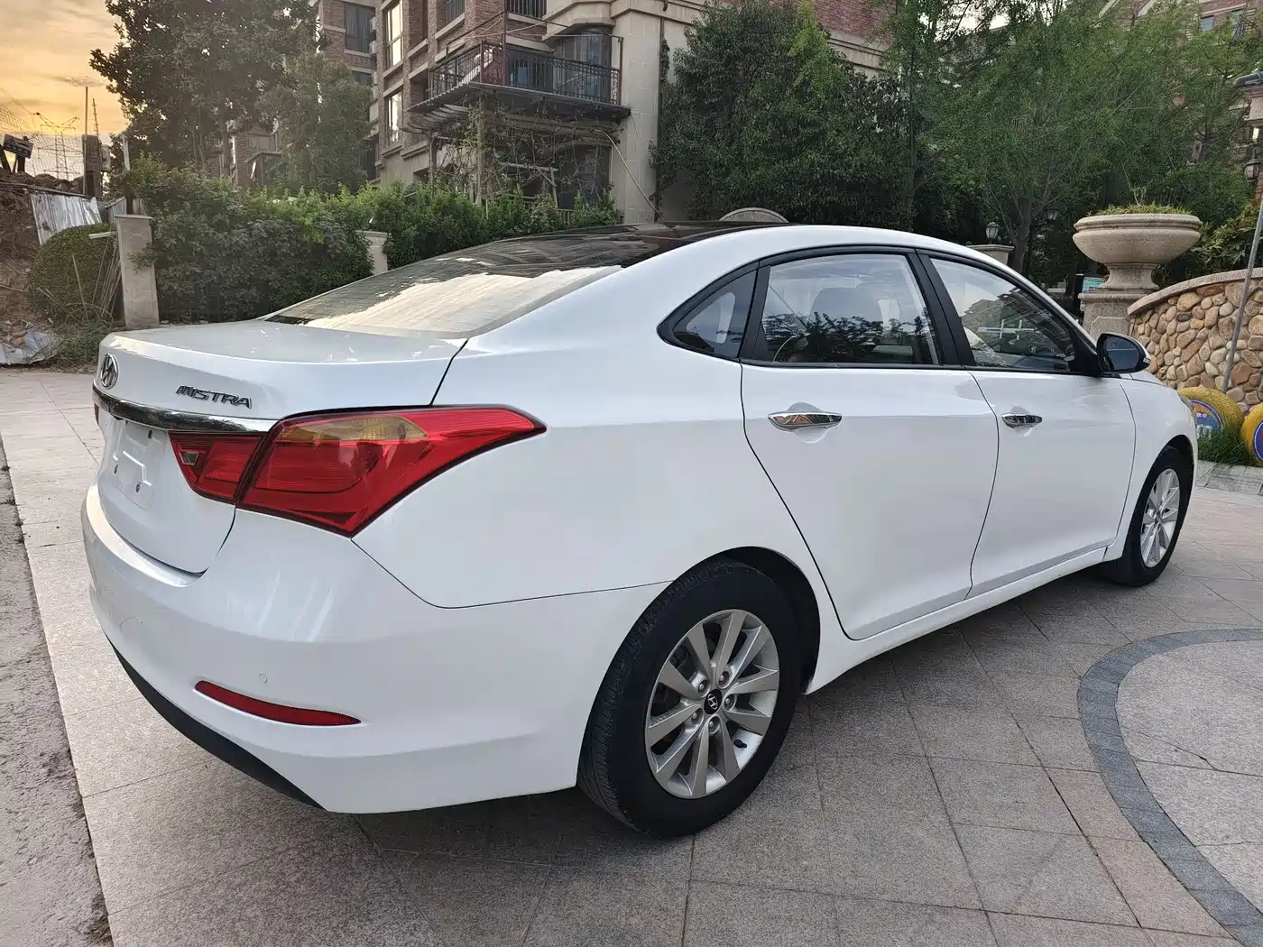 Hyundai Mistra 2014 1.8L Auto Smart GLS фото 7