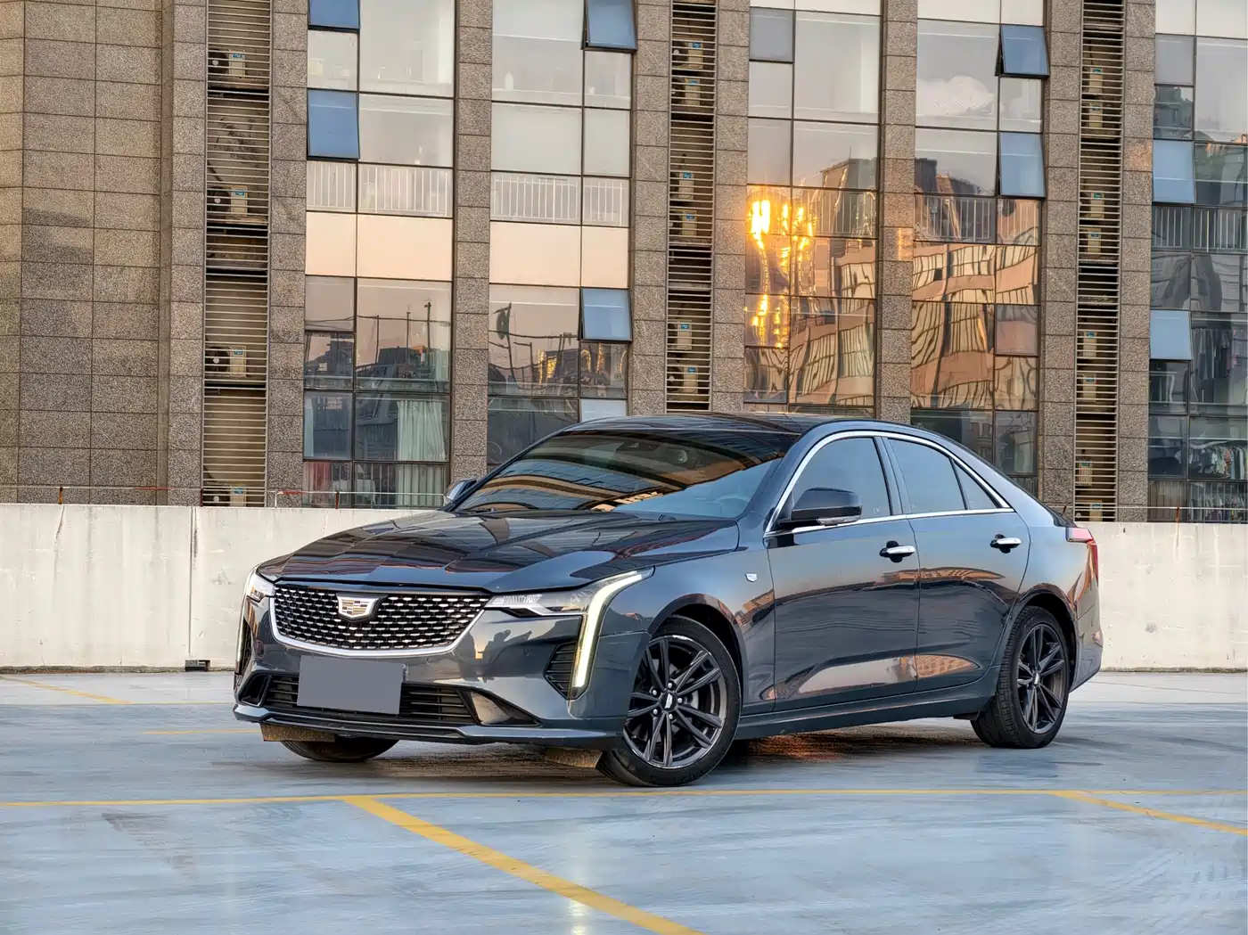 Cadillac CT4 2021 28T Luxury Model