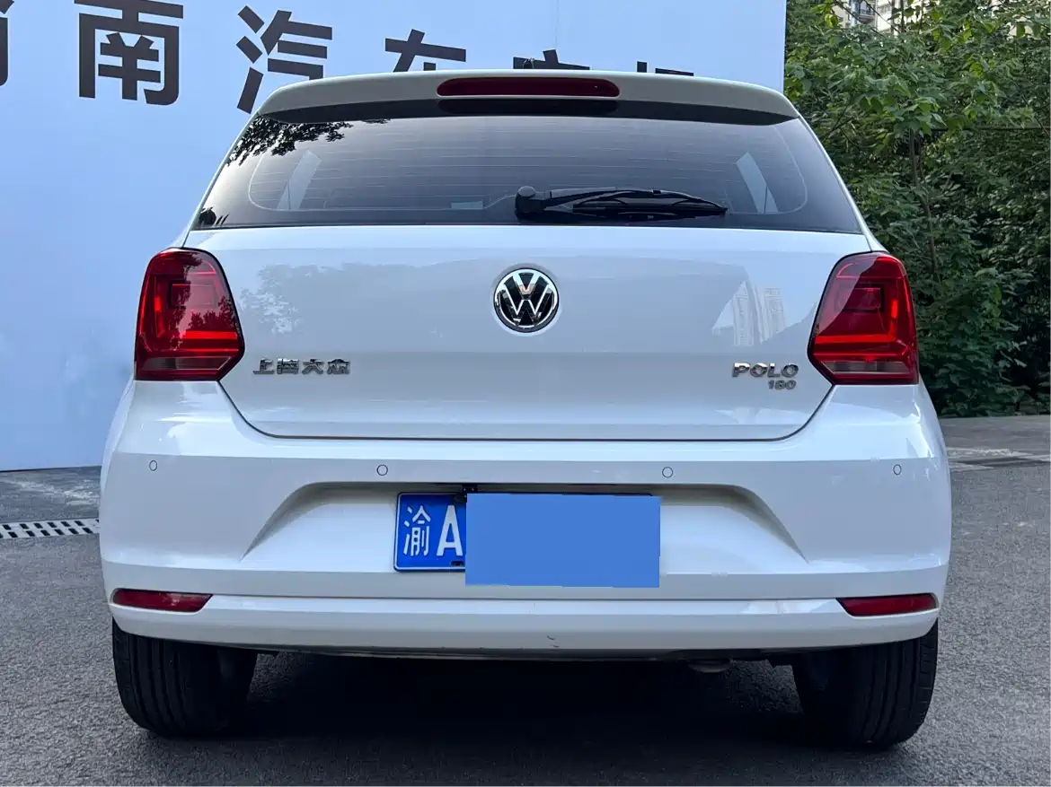 Volkswagen Polo 2016 1.6L Automatic Comfort фото 32