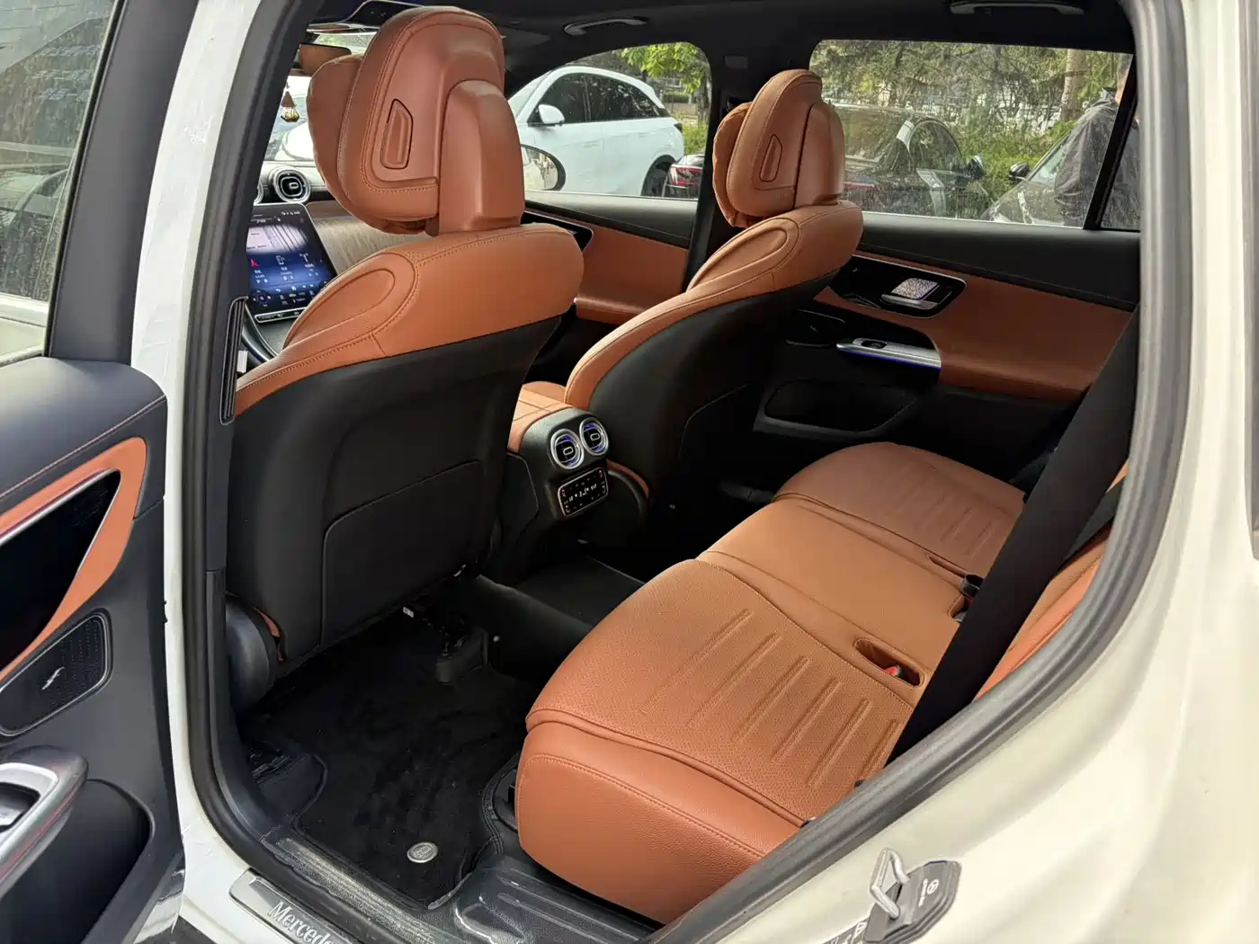 Mercedes-Benz GLC 2023 Facelift GLC 300 L 4MATIC Sport 7-Seater фото 7