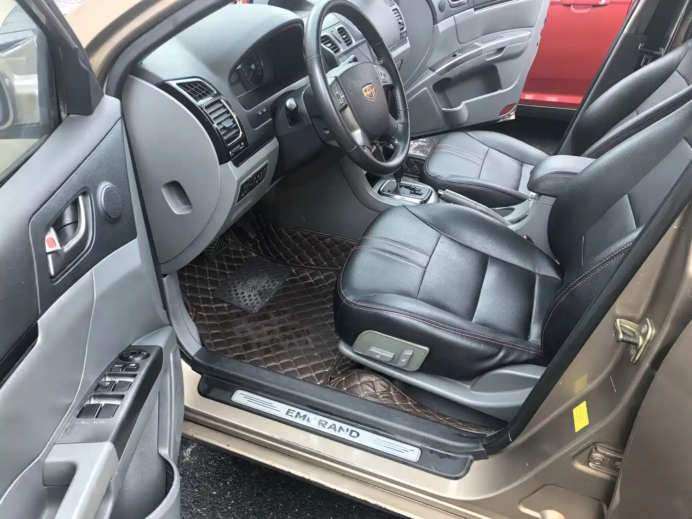Geely Classic Emgrand 2012 2012 Sedan 1.8L CVT Luxury