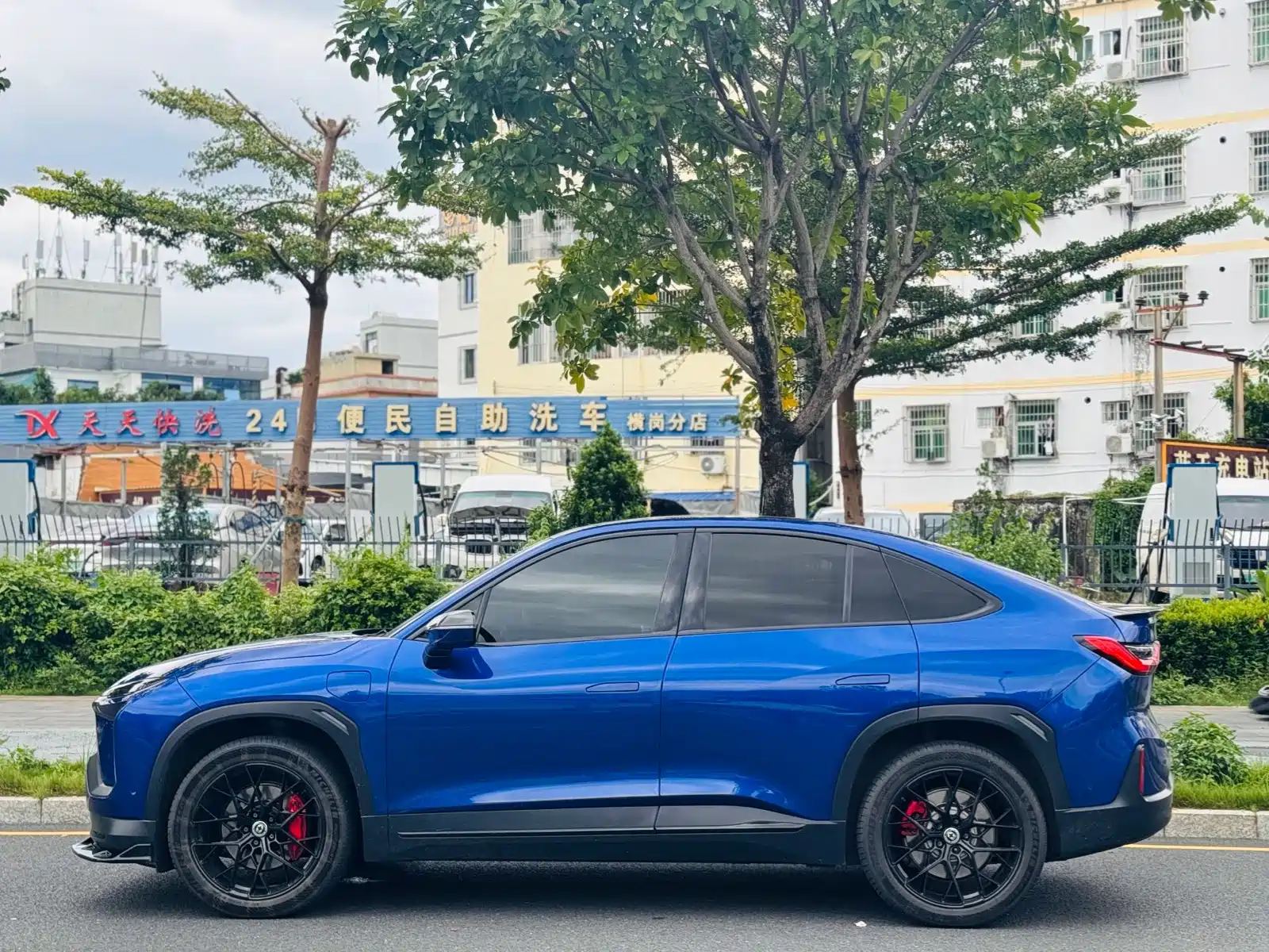 Фото 8 - NIO EC6