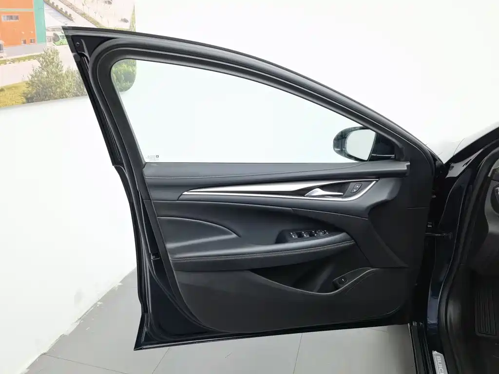 Buick Lacrosse, миниатюра 8