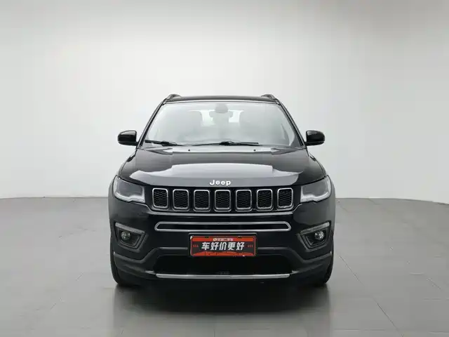 Jeep Compass 2017 200T Automatic Family Edition — фото 3