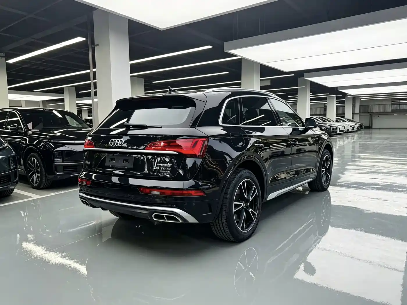 Фото 20 - Audi Q5L