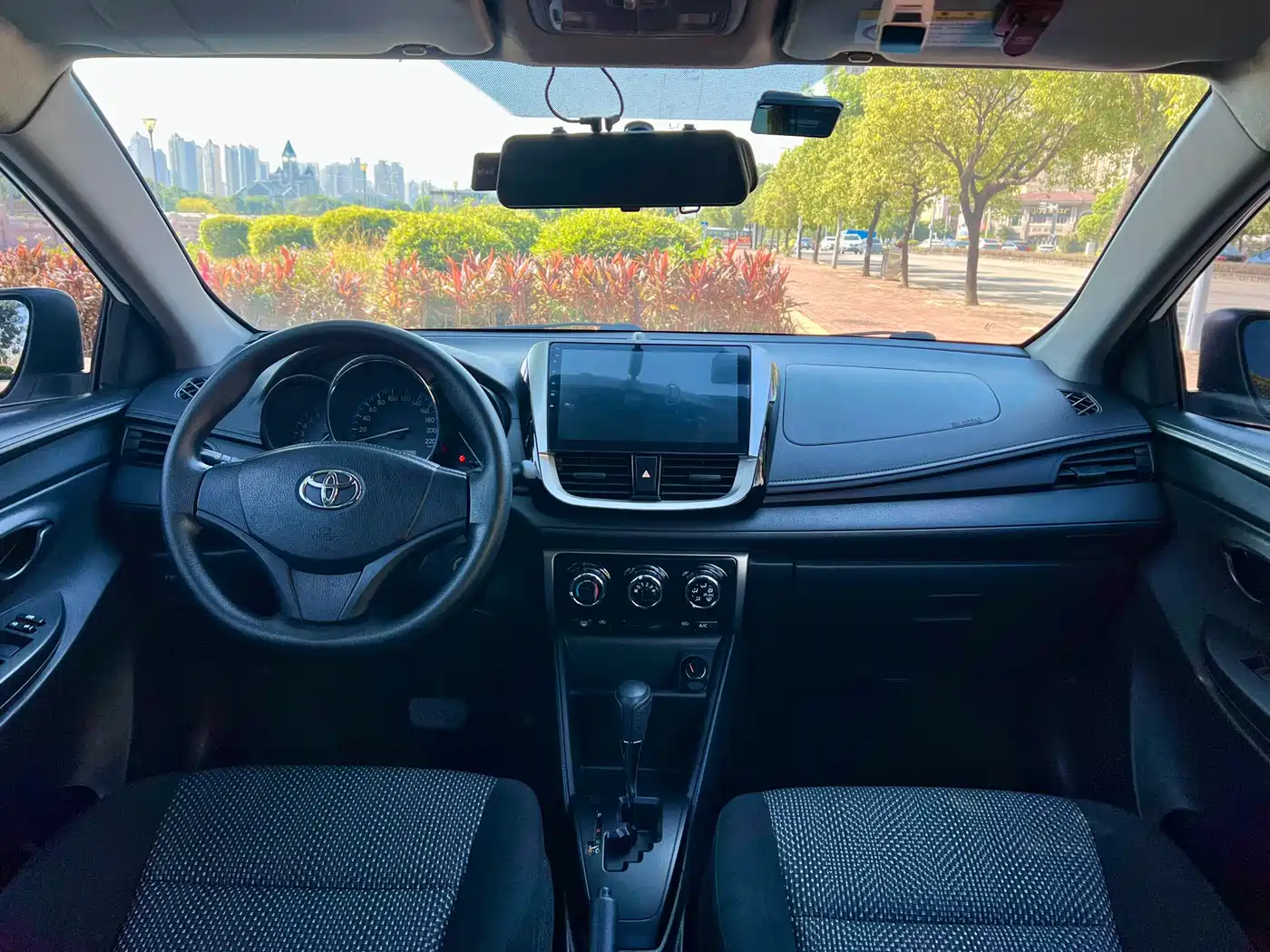 Toyota Vios 2017 1.5L CVT Pioneer фото 6