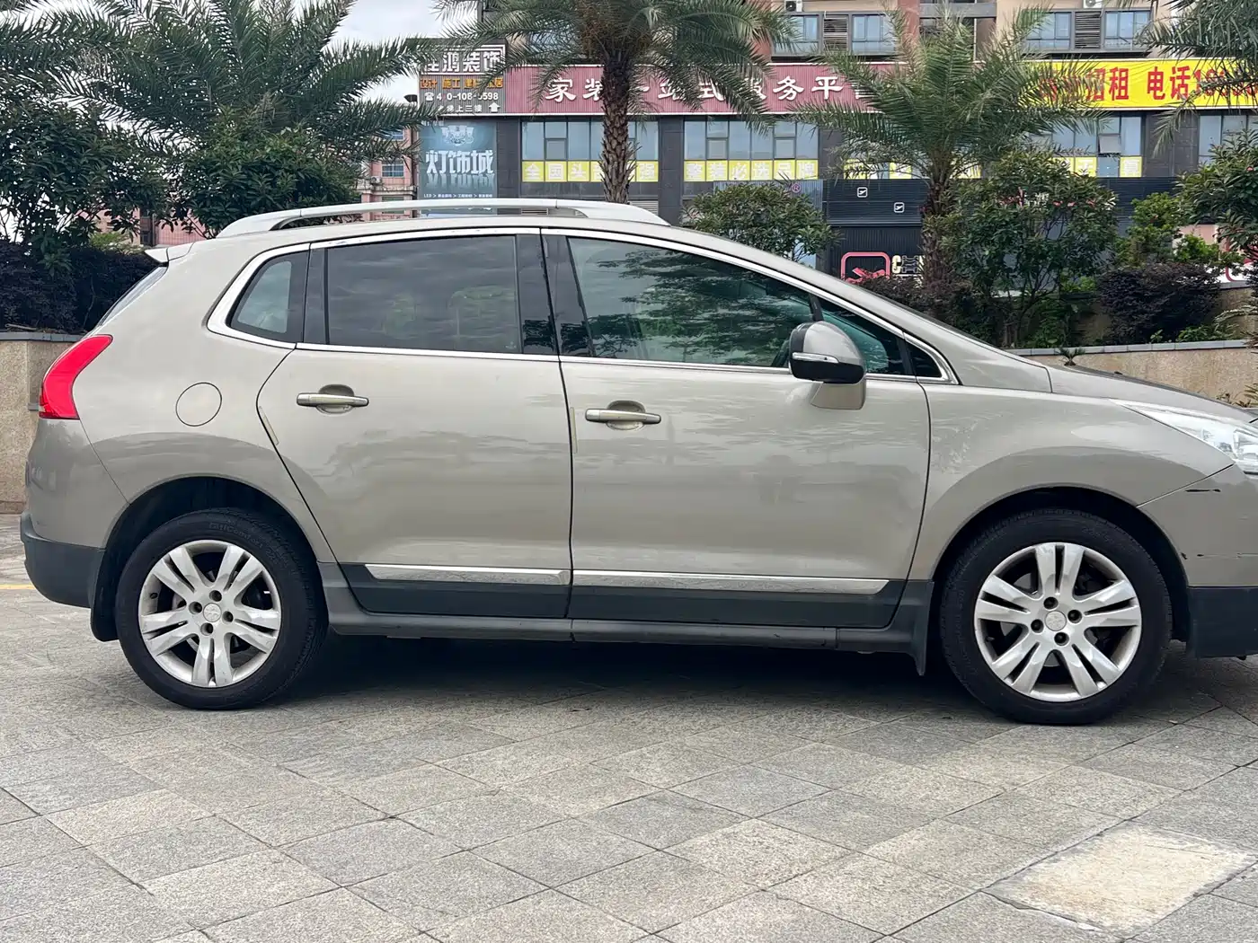 Peugeot 3008 2015 1.6THP Automatic Top Style Edition фото 4