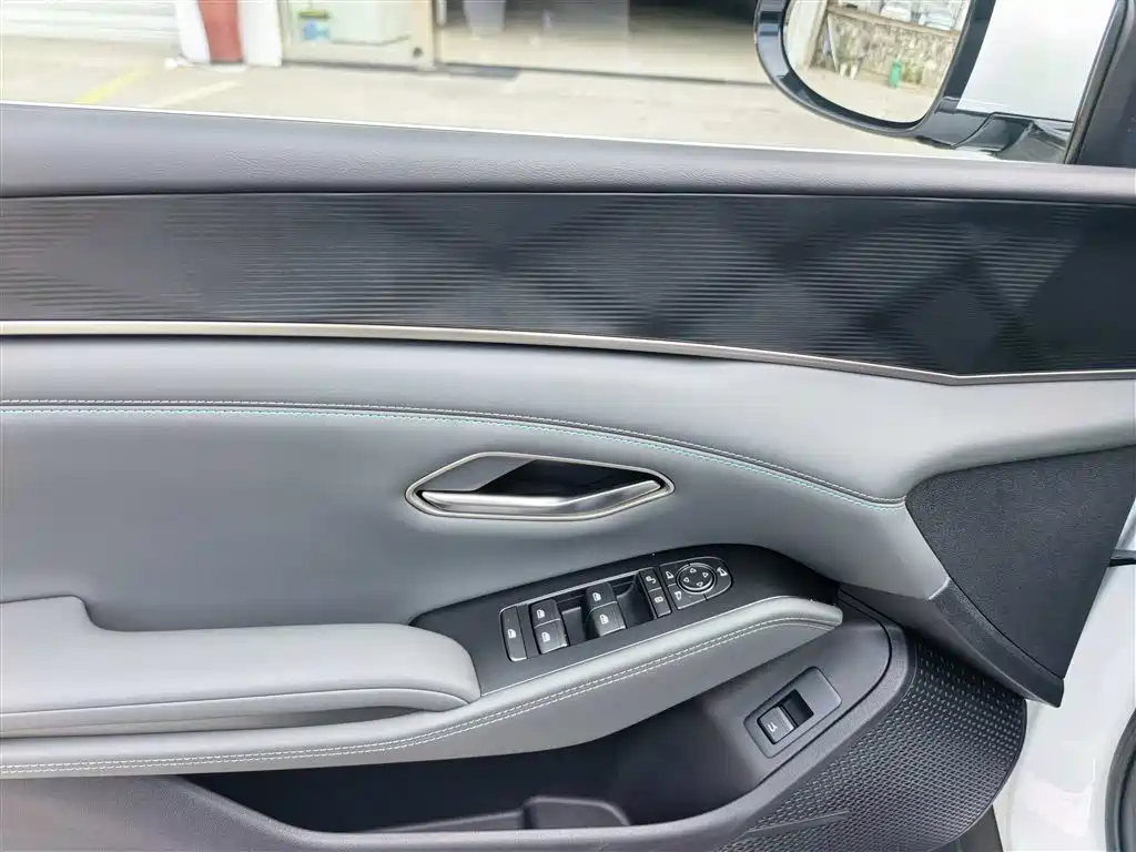 BYD Qin L 2025 DM-i Smart Drive Edition 120KM Surpassing фото 14