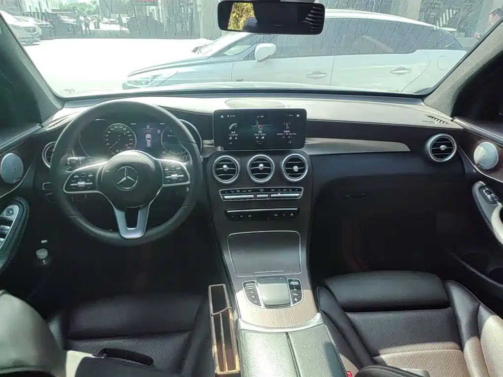 Mercedes-Benz GLC 2021 GLC 300 L 4MATIC Sporty фото 16