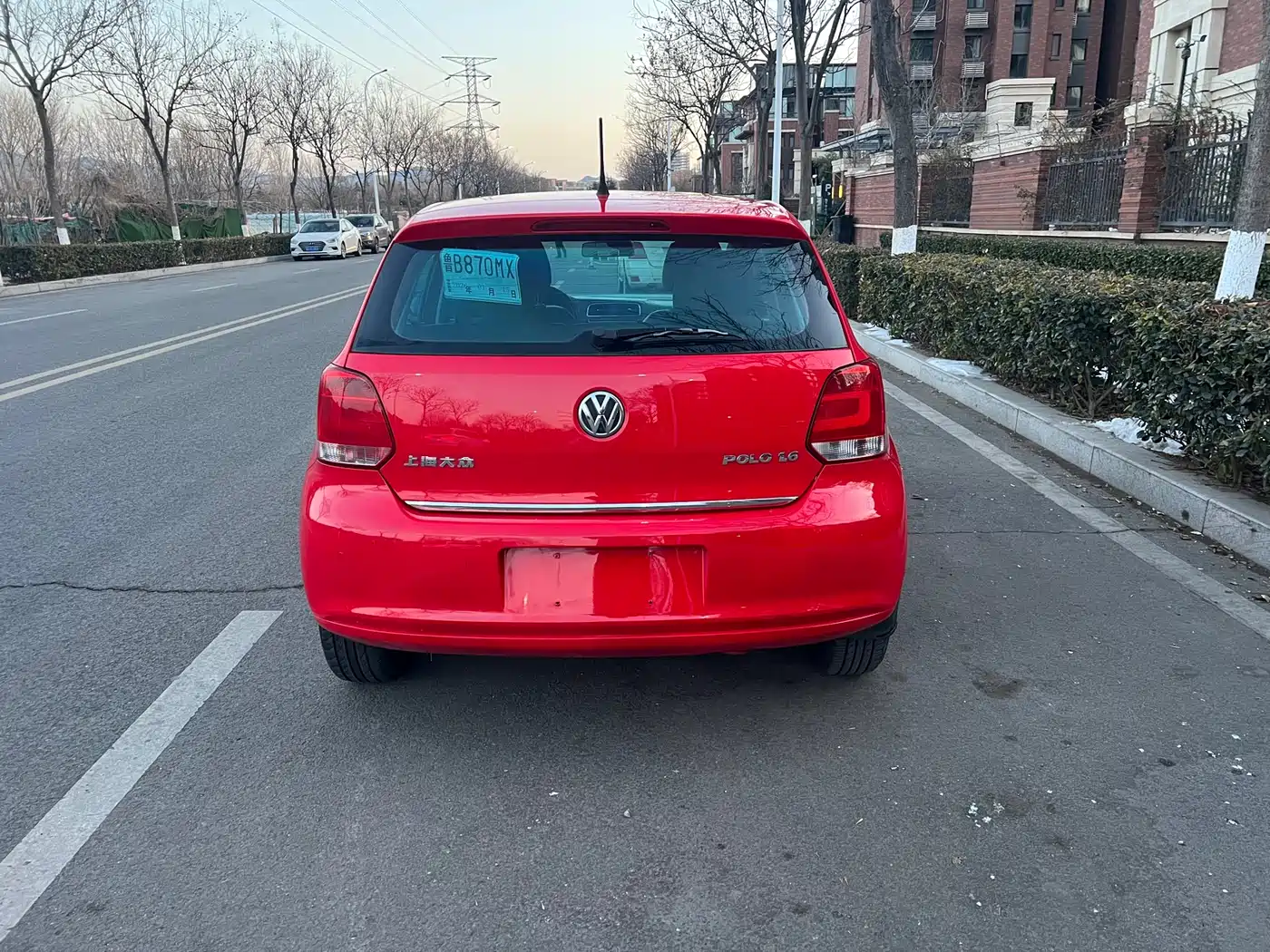 Volkswagen Polo 2011 1.6L Automatic Style Edition фото 4