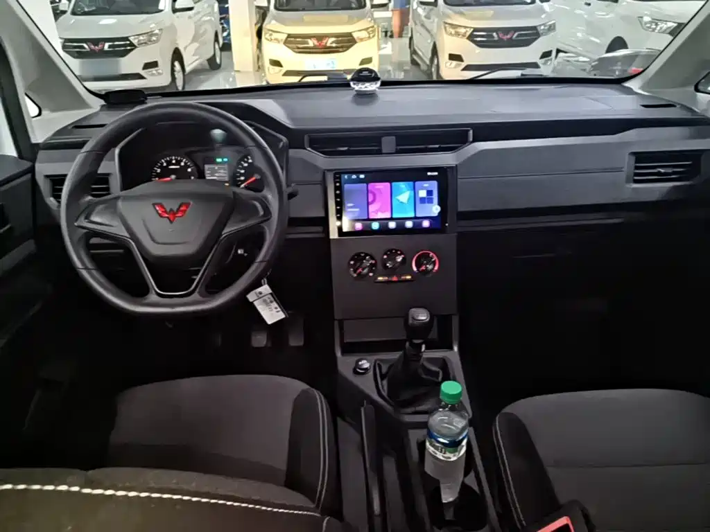 Wuling Motors Wuling Hongguang PLUS 2022 2020 1.5L Manual Standard 5-seater