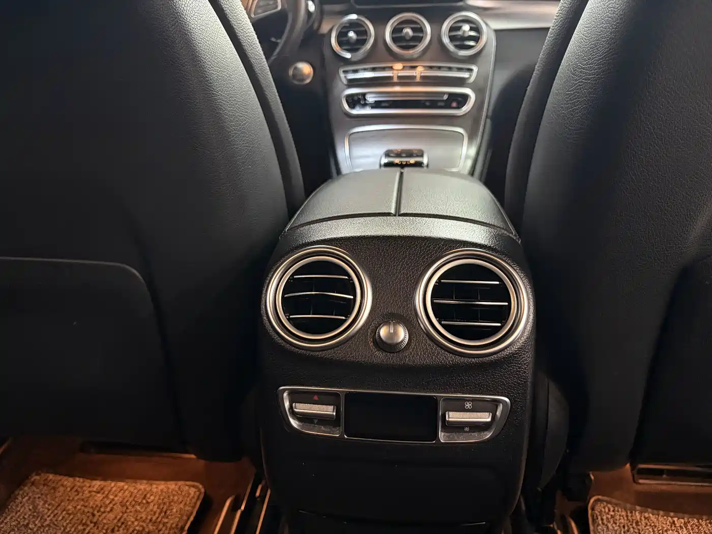 Mercedes-Benz GLC 2017 GLC 300 4MATIC Dynamic фото 13