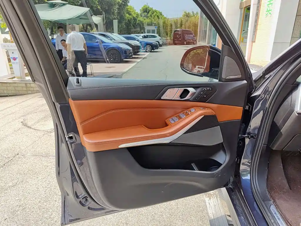 Фото 6 - BMW X7