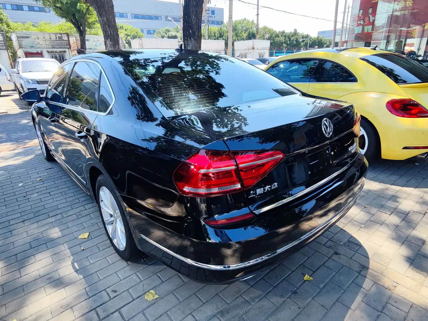 Фото 13 - Volkswagen Passat