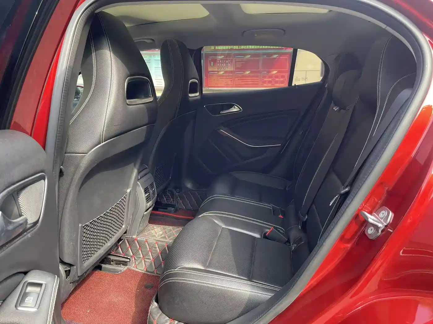 Mercedes-Benz GLA 2019 GLA 200 Dynamic фото 10