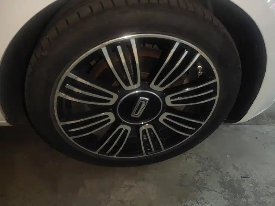 Qoros 3 2020 2021 Model 3S Sedan 1.5T CVT Leading