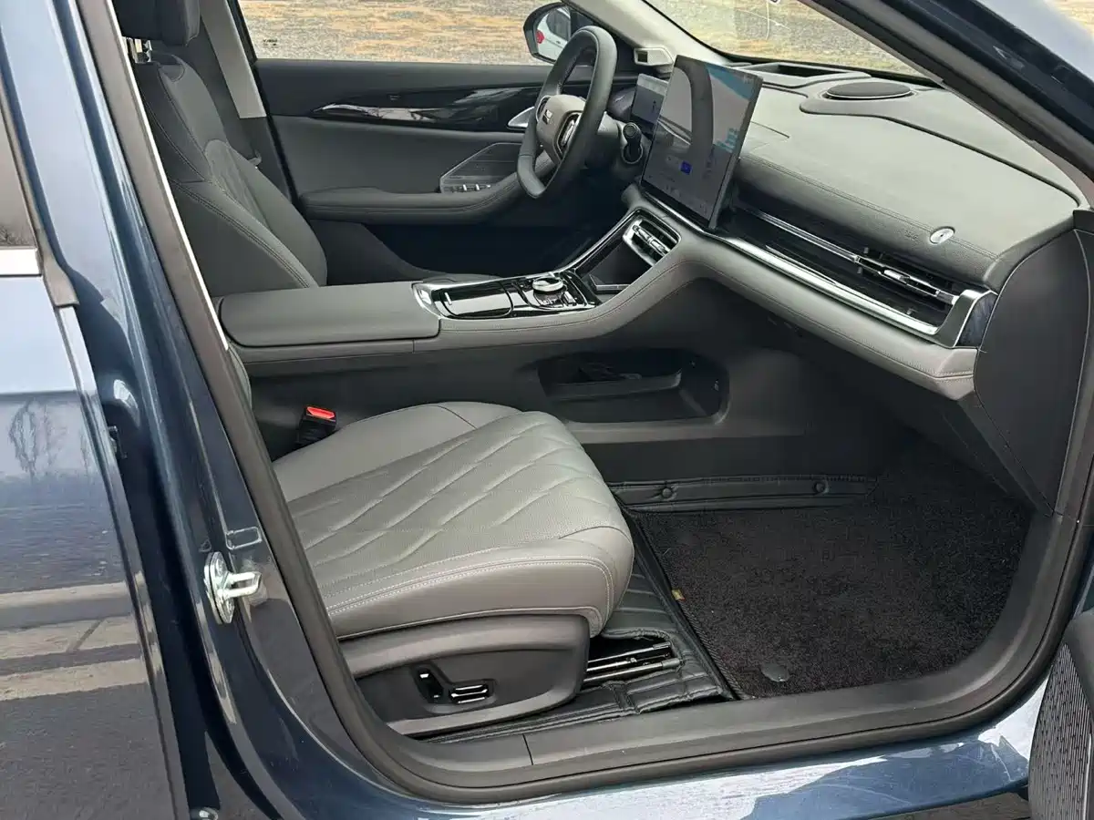 Geely Galaxy Galaxy A7 2025 EM-i фото 4