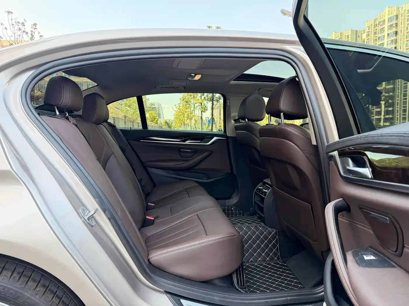 BMW 5 Series 2018 525Li Luxury Package фото 13