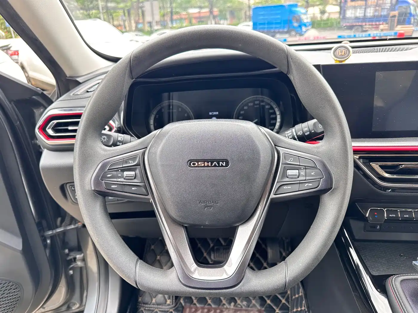 Changan Oshan Changan Oushang X5 2021 2021 1.6L CVT Luxury