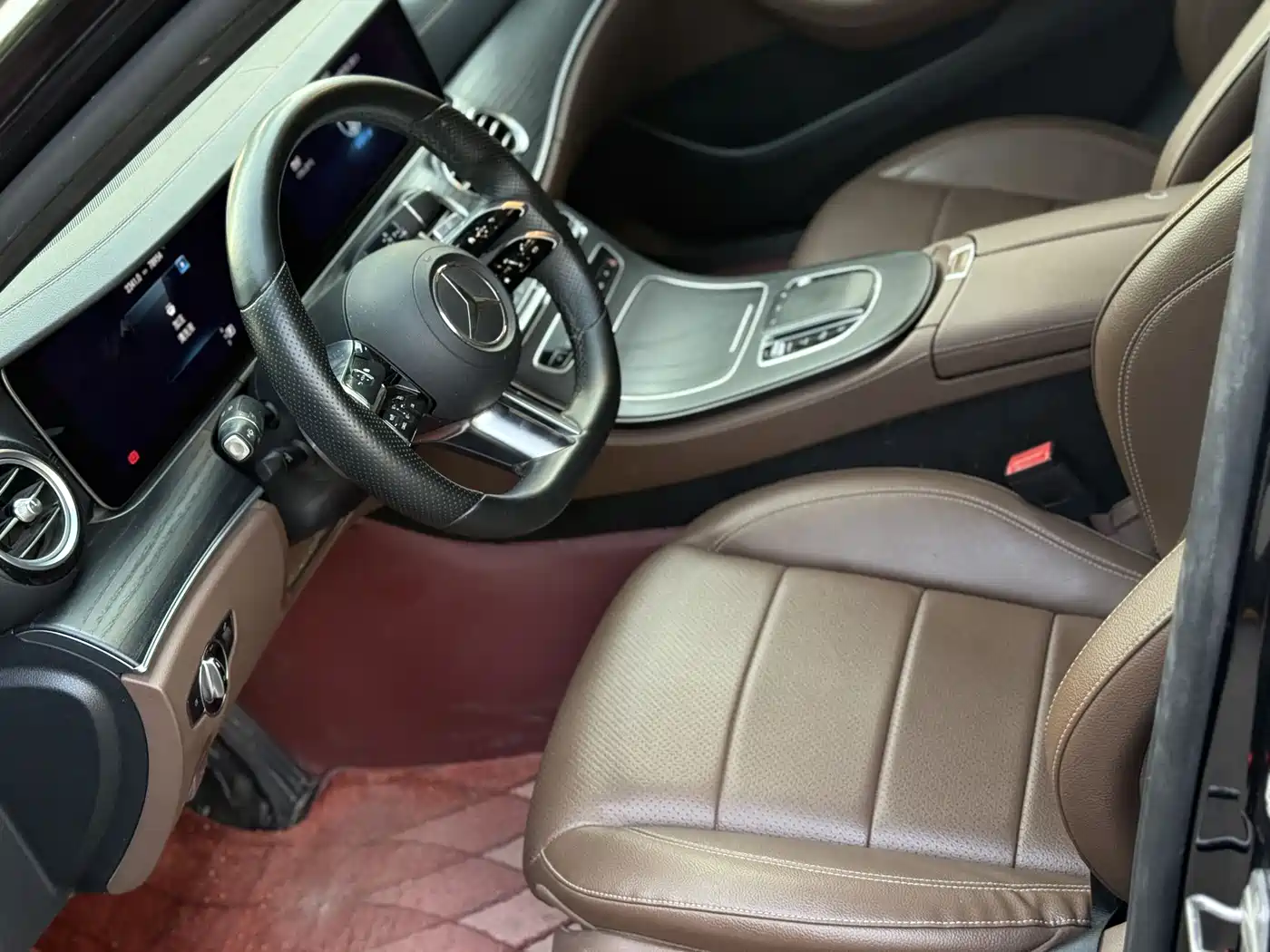 Mercedes-Benz E-Class 2021 E 300 L Sport Luxury Edition фото 6