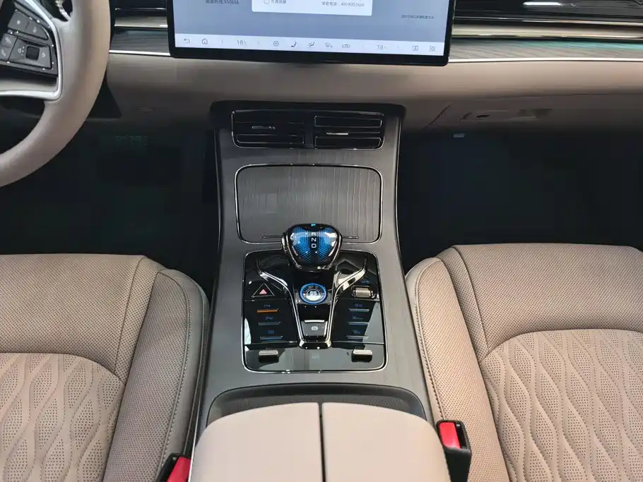 BYD Han 2025 2025 DM-i Smart Driving Edition 125KM LiDAR Flagship